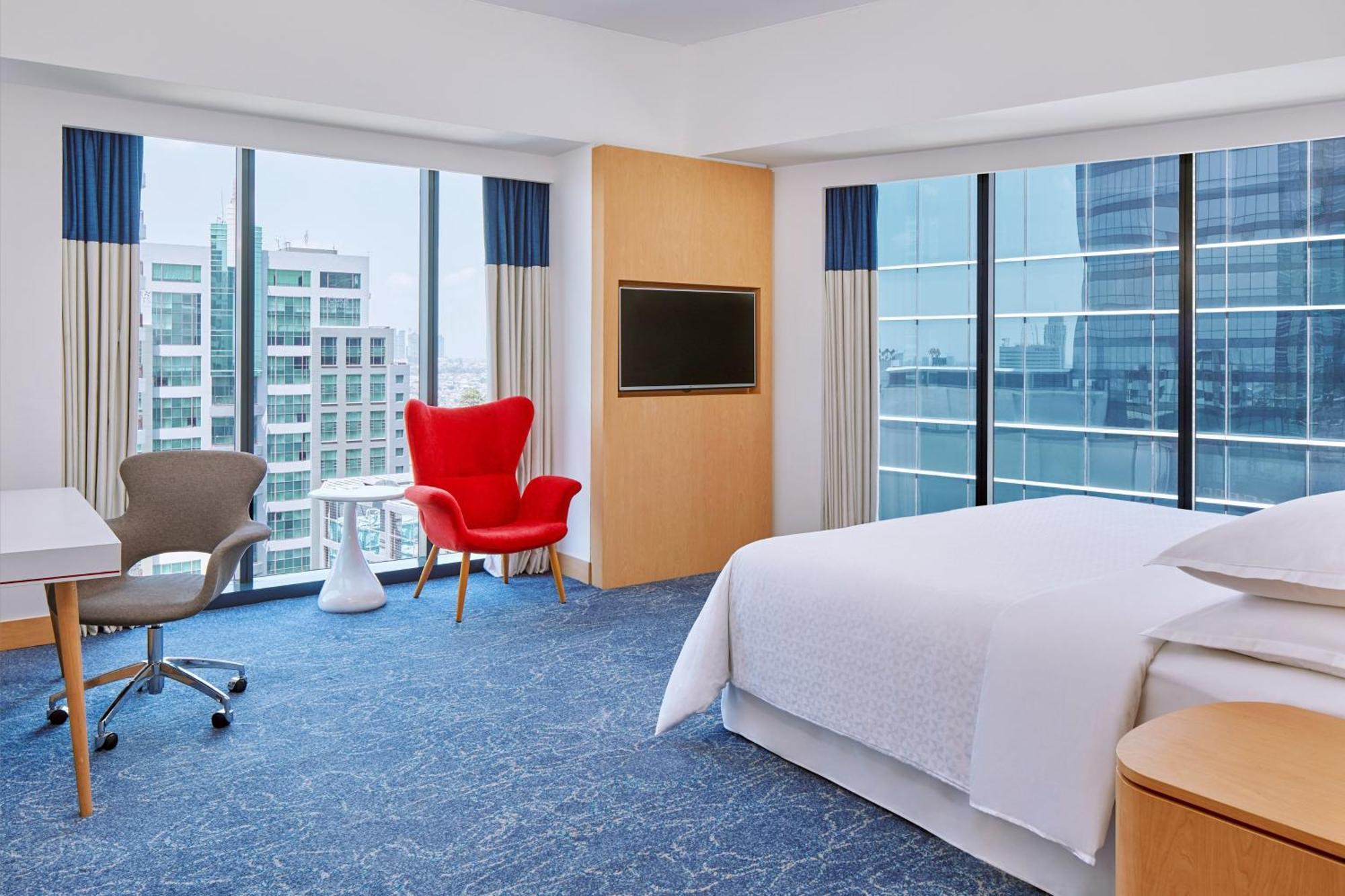 Four Points By Sheraton Surabaya, Tunjungan Plaza Buitenkant foto
