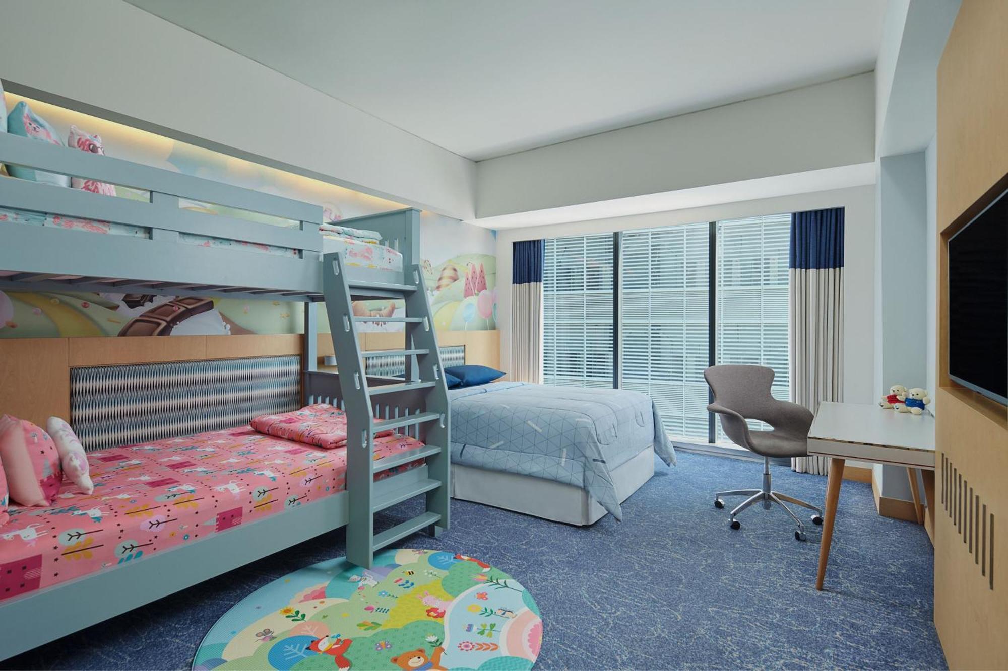 Four Points By Sheraton Surabaya, Tunjungan Plaza Buitenkant foto