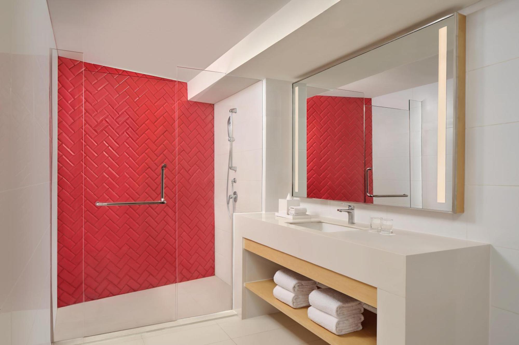 Four Points By Sheraton Surabaya, Tunjungan Plaza Buitenkant foto